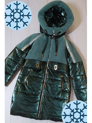 Зимняя куртка Аглая для девочки в темно-зеленом цвете